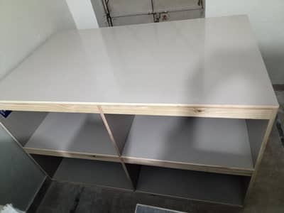 pressing & cutting table hay 5ft length or 3ft width for sale