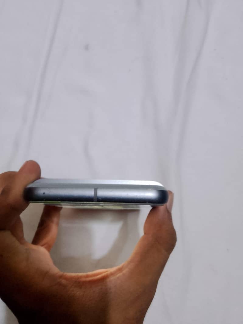 Google Pixel 8 2