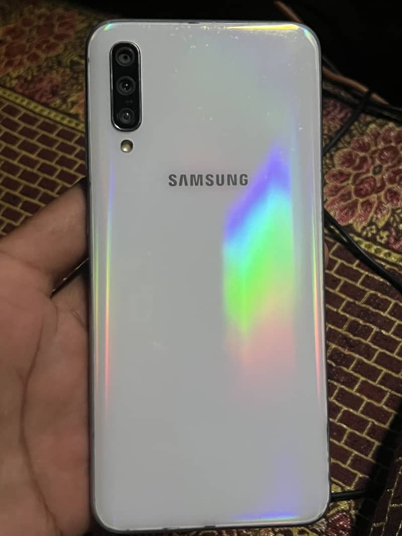 Samsung Mobile A50 0