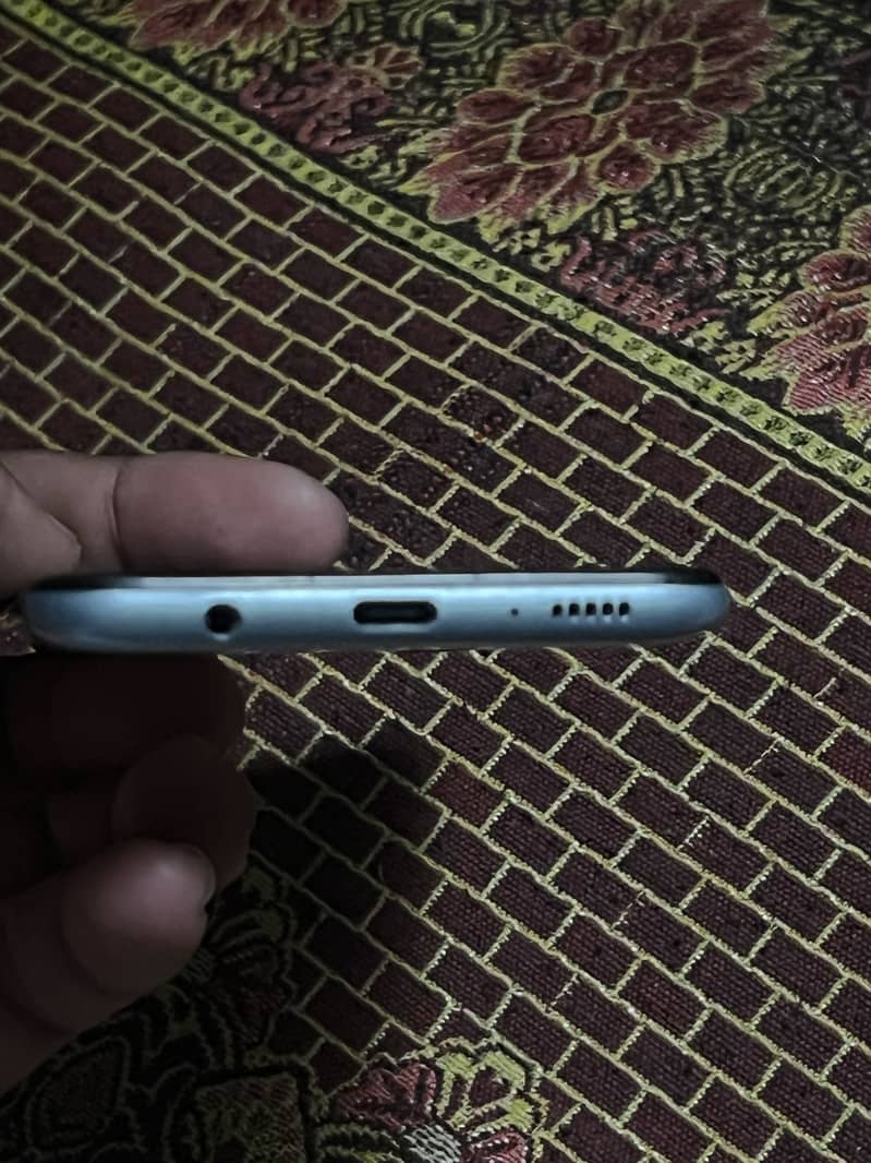 Samsung Mobile A50 3