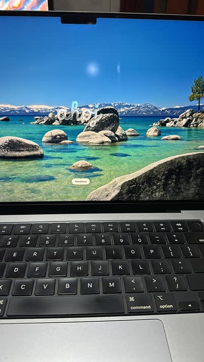 Macbook pro m1 2022 14inch