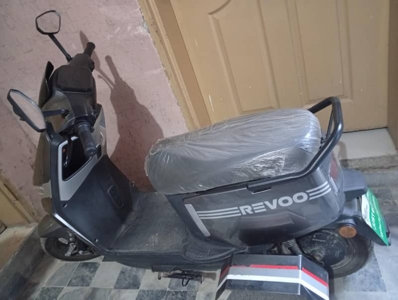 Revoo A11 2