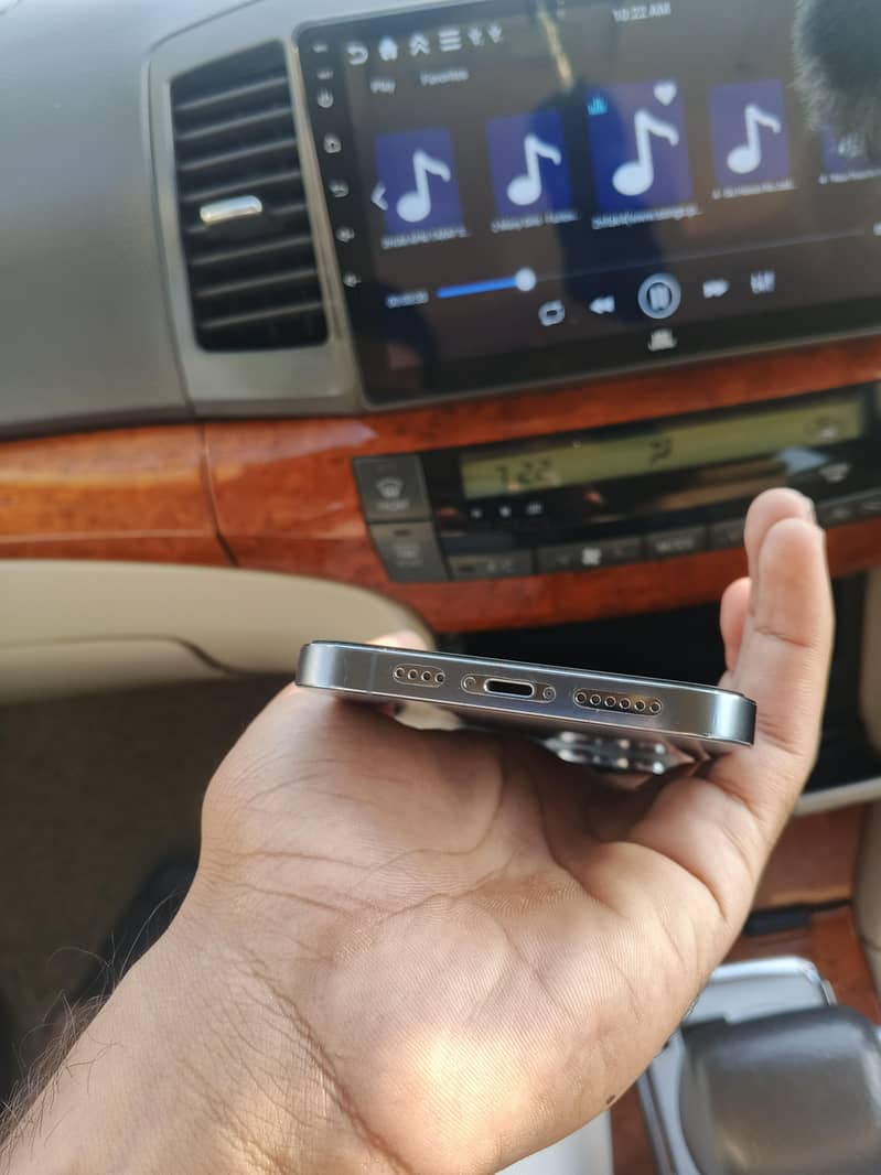 Apple iPhone 13 Pro Max 3