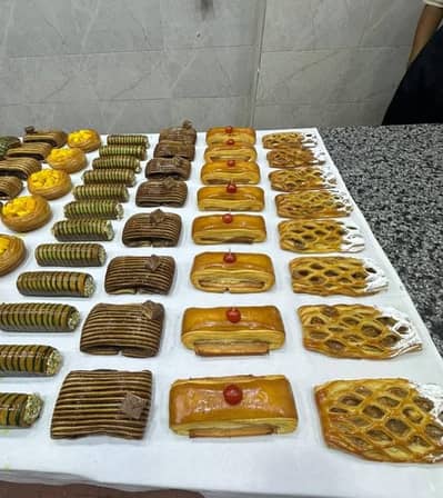 parcel  bread and  burger bun cookies
