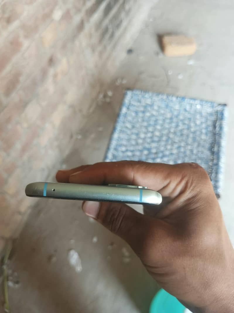 One Plus 8T 6