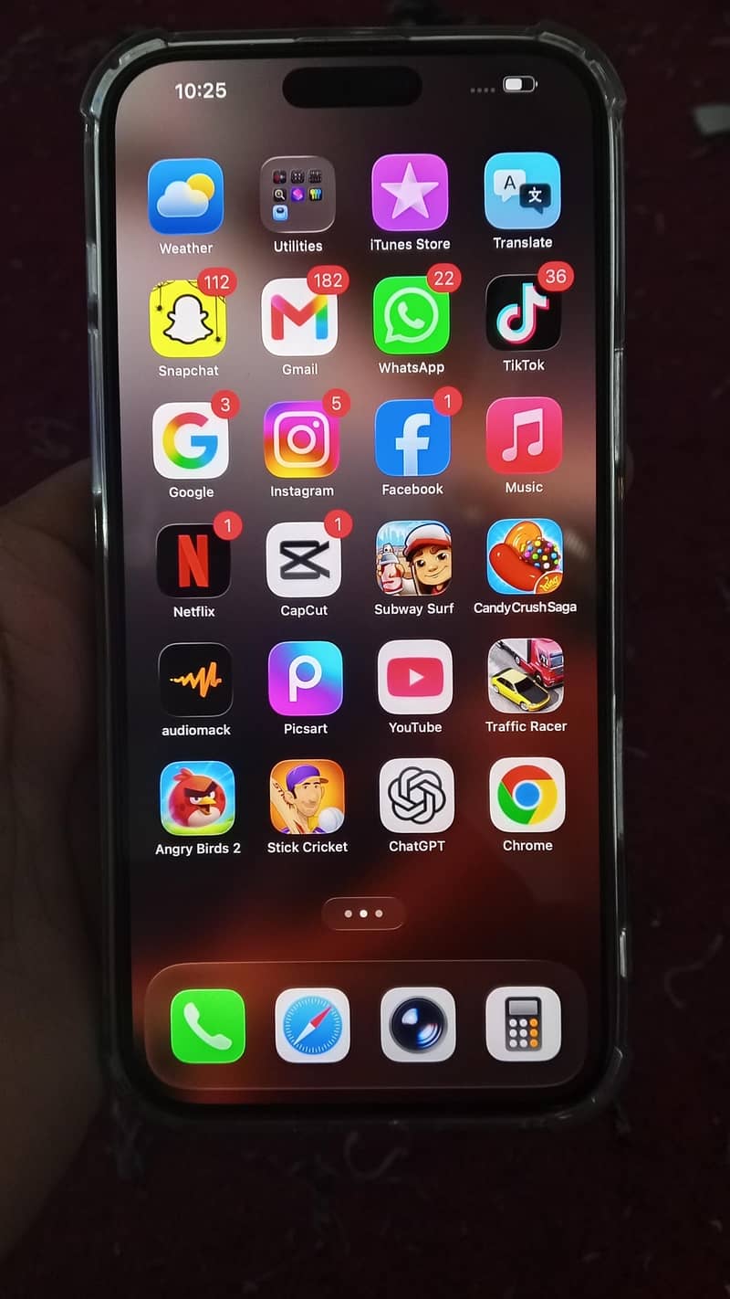Apple iPhone 16 Pro Max 9