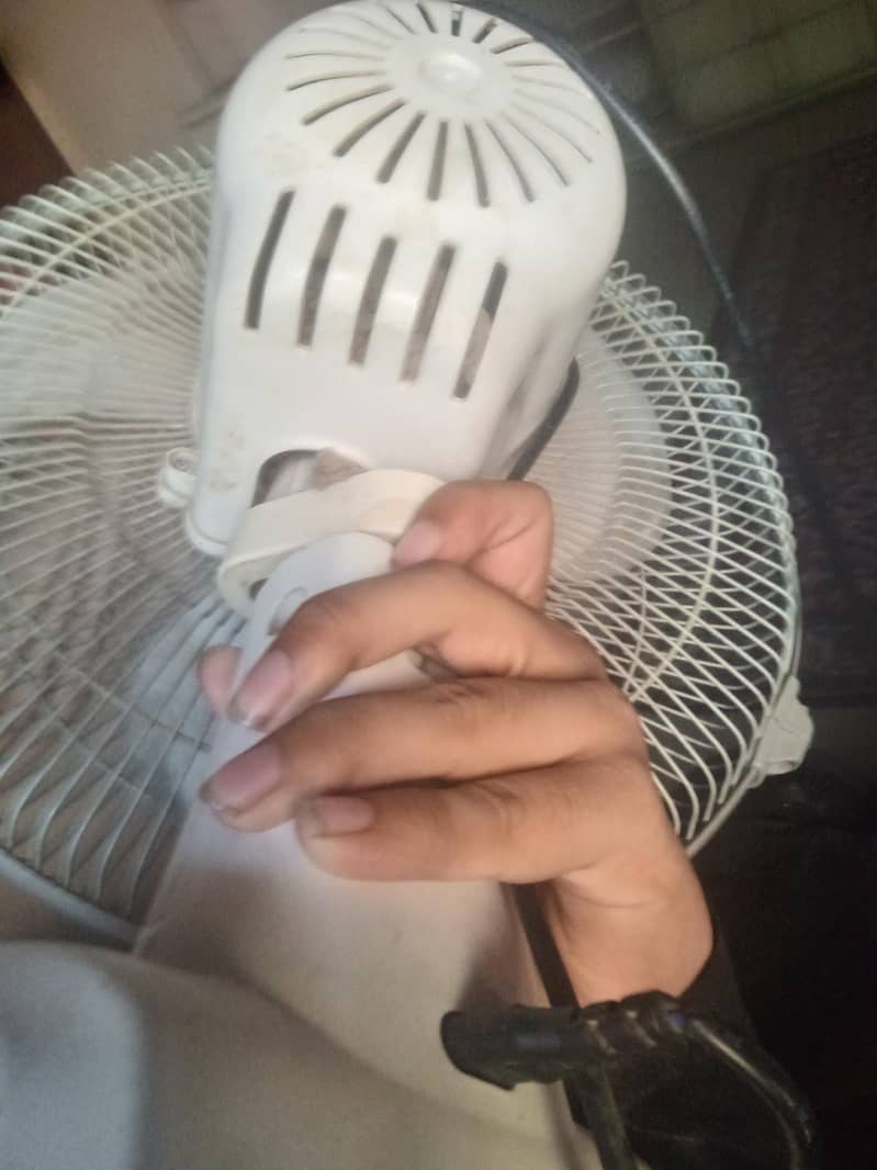 rechargeable fan 2