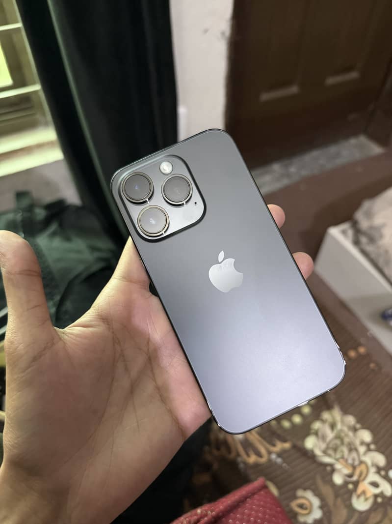 Apple iPhone 14 Pro 3