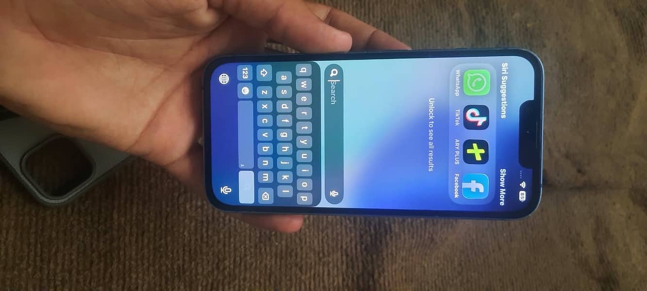 Apple iPhone 13 5