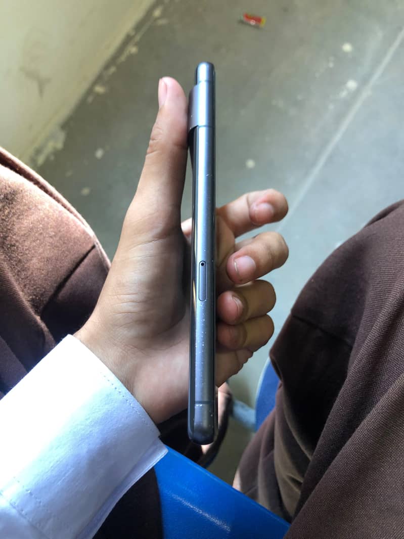 Google Pixel 7 4