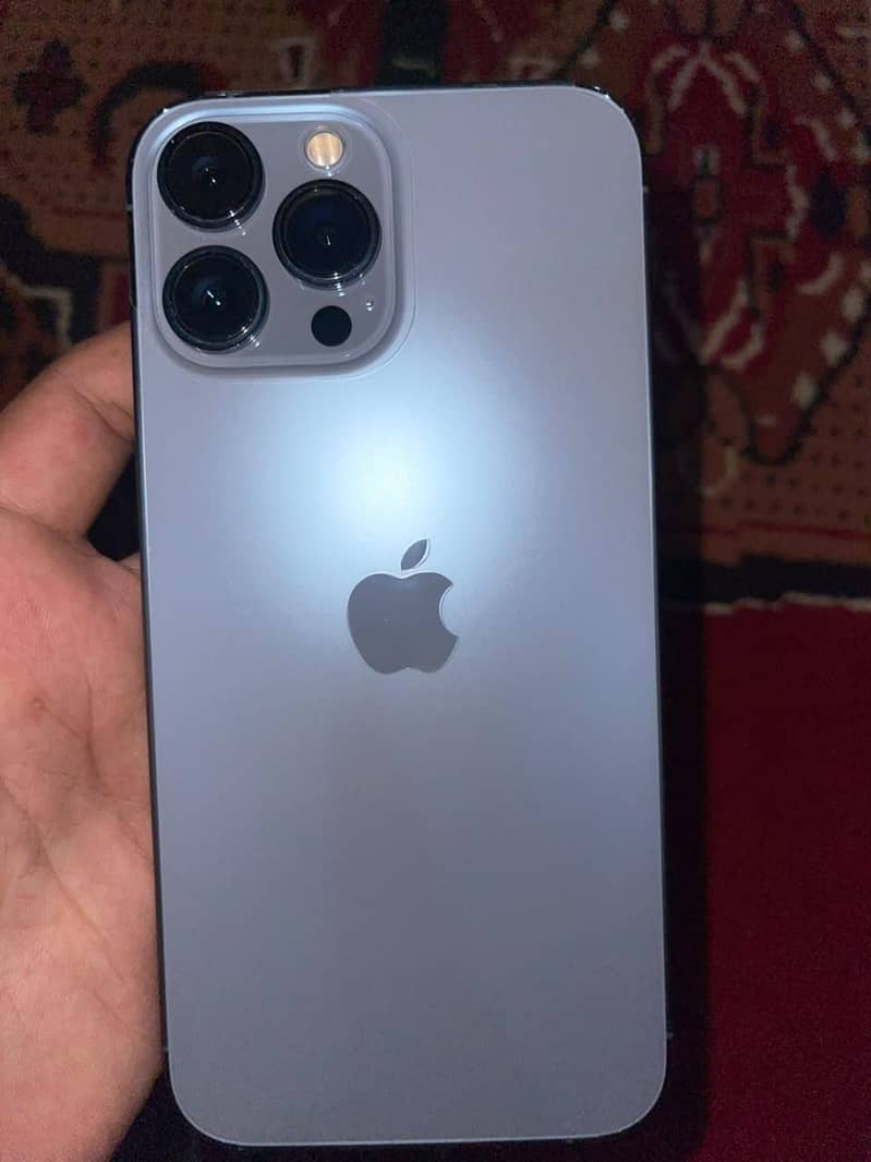 Apple iPhone 13 Pro Max 0