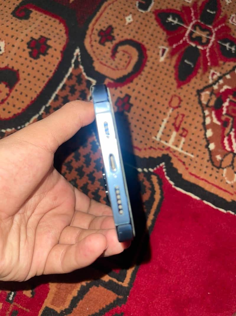 Apple iPhone 13 Pro Max 4