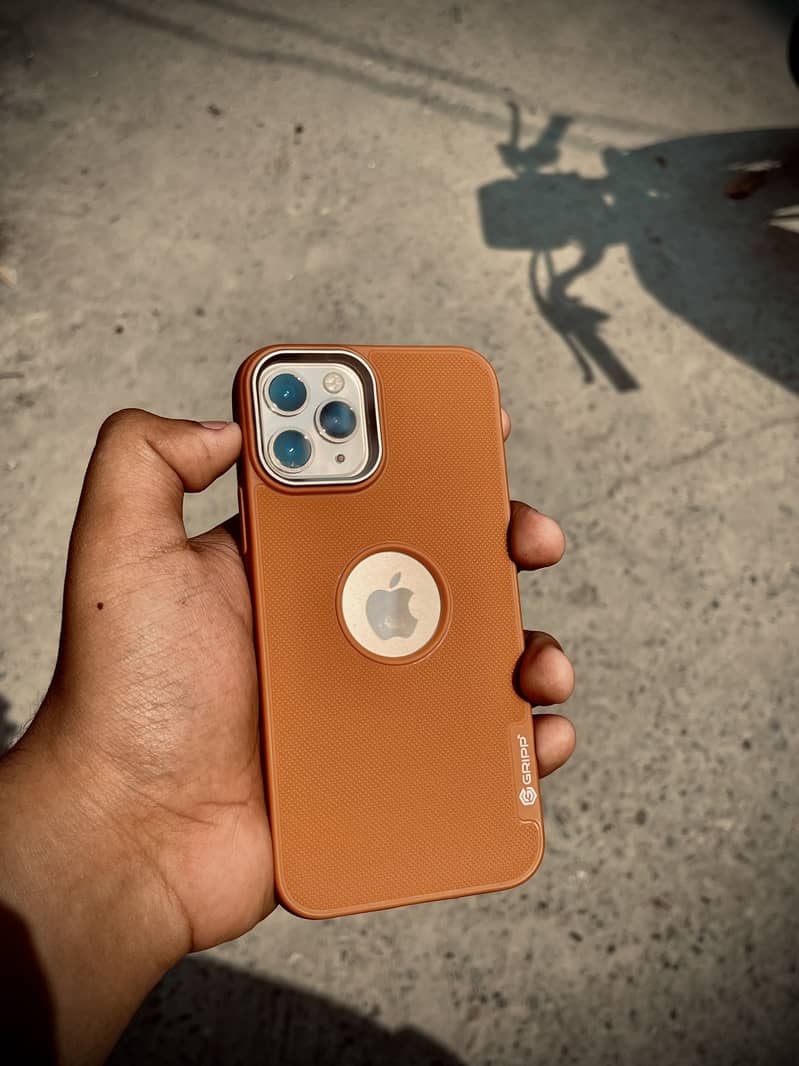 Apple iPhone 11 Pro 1