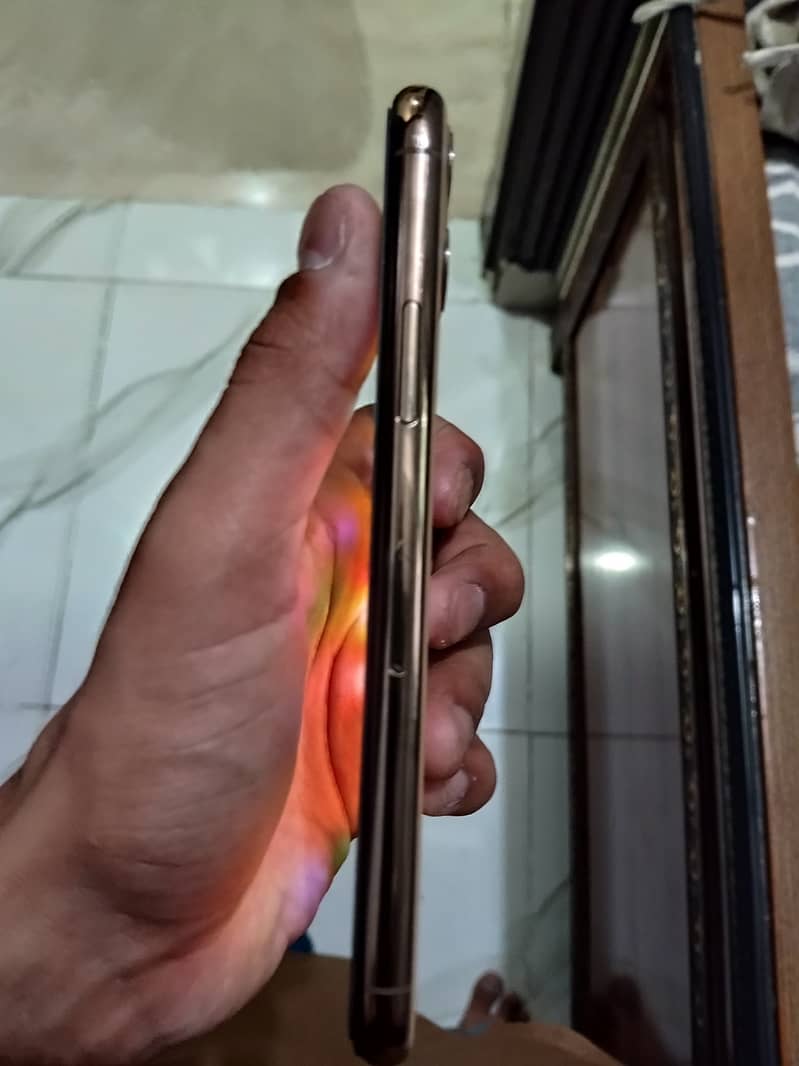 Apple iPhone 11 Pro 2