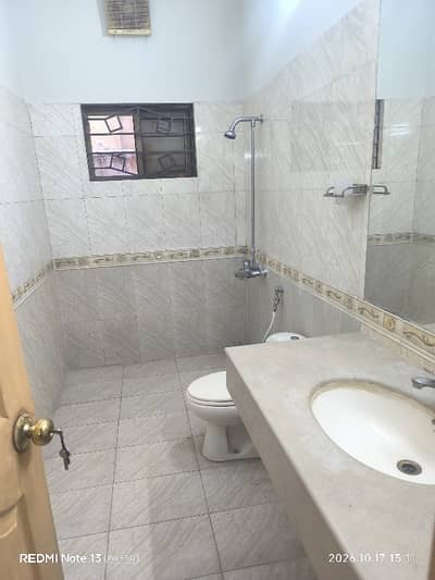 4 bedrooms & 4 bathrooms full house available for rent in G10