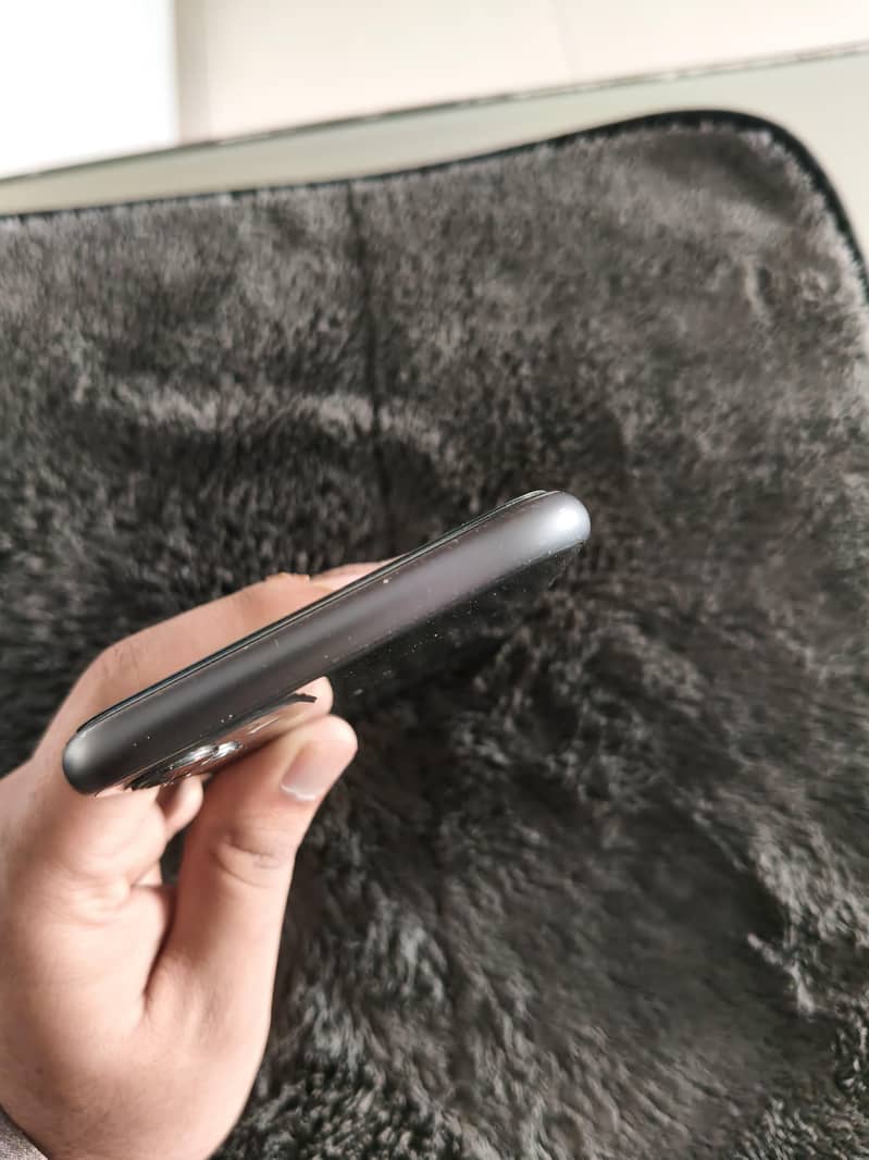 Apple iPhone 11 5