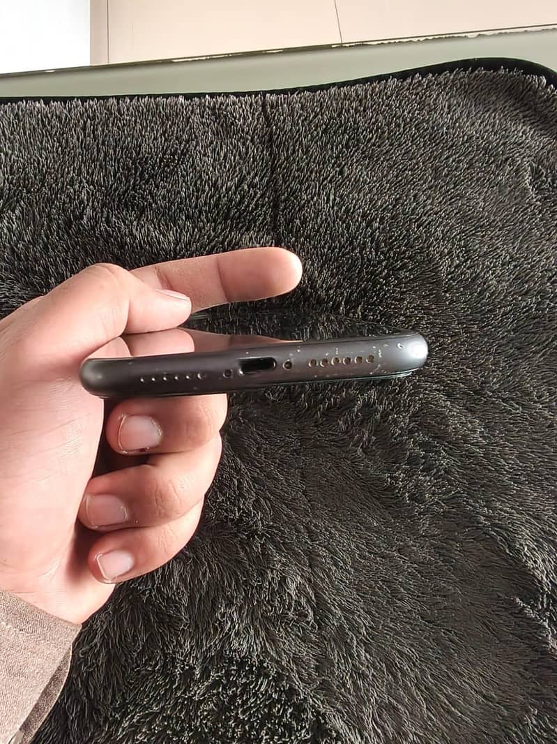 Apple iPhone 11 6