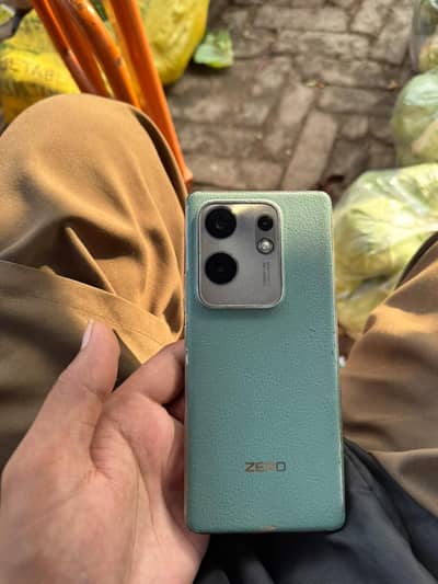 Infinix Zero 30 8+8/256 (45wat Fast Charging)