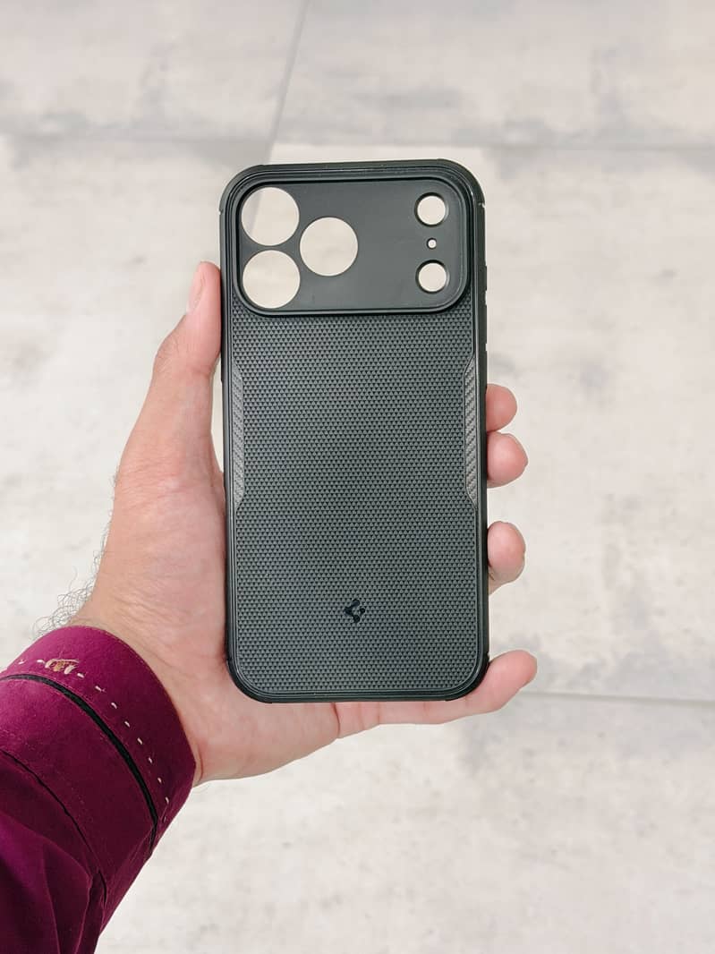 Spigen Core Armour 6