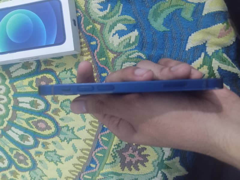 Apple iPhone 12 mini 3