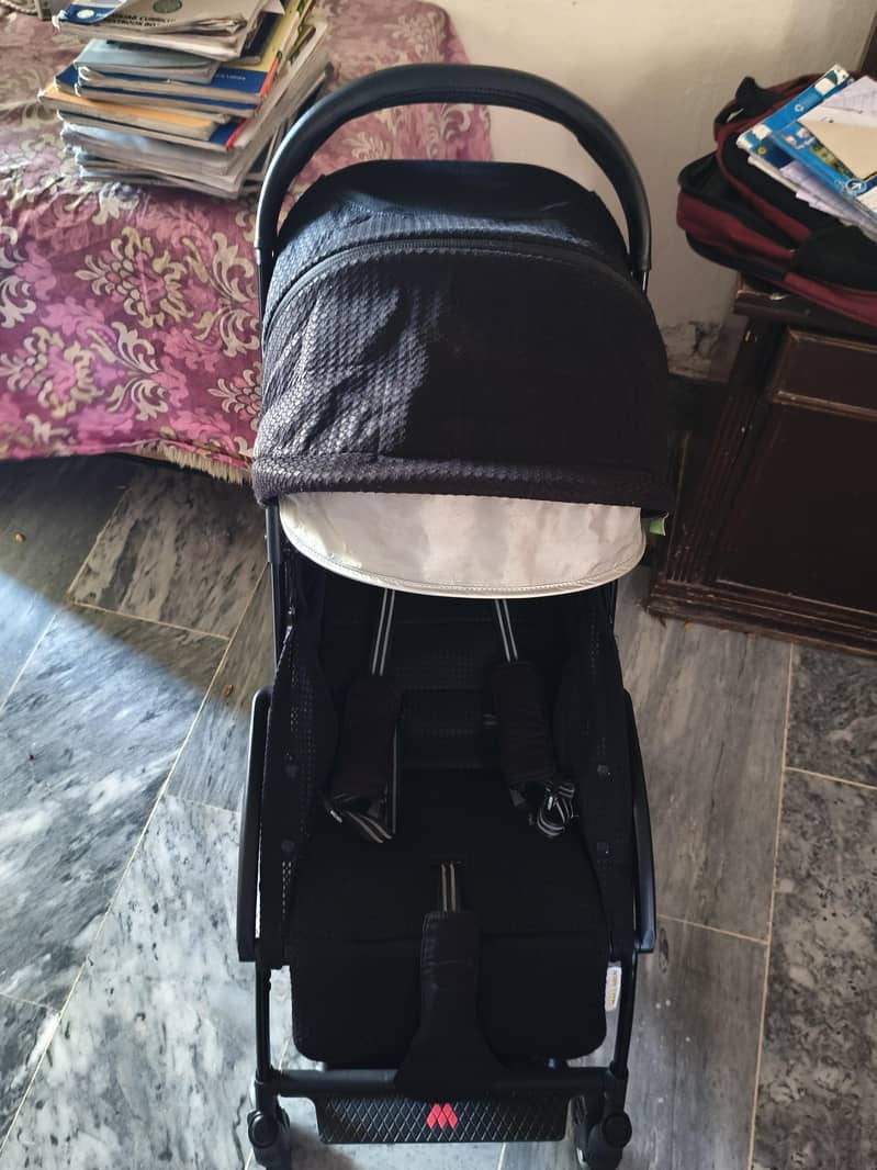 Branded pram Maclarean 4