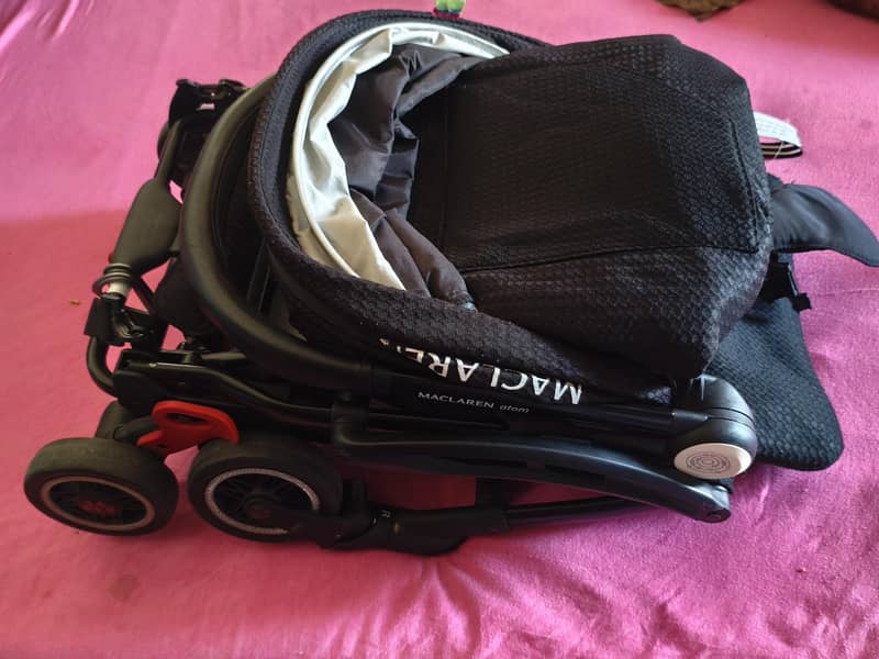 Branded pram Maclarean 5