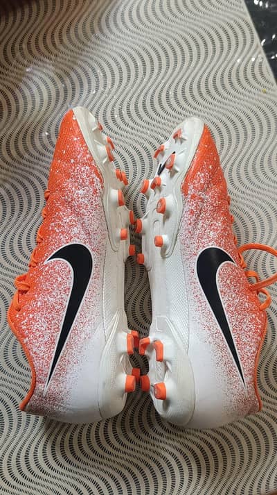 sports shoes