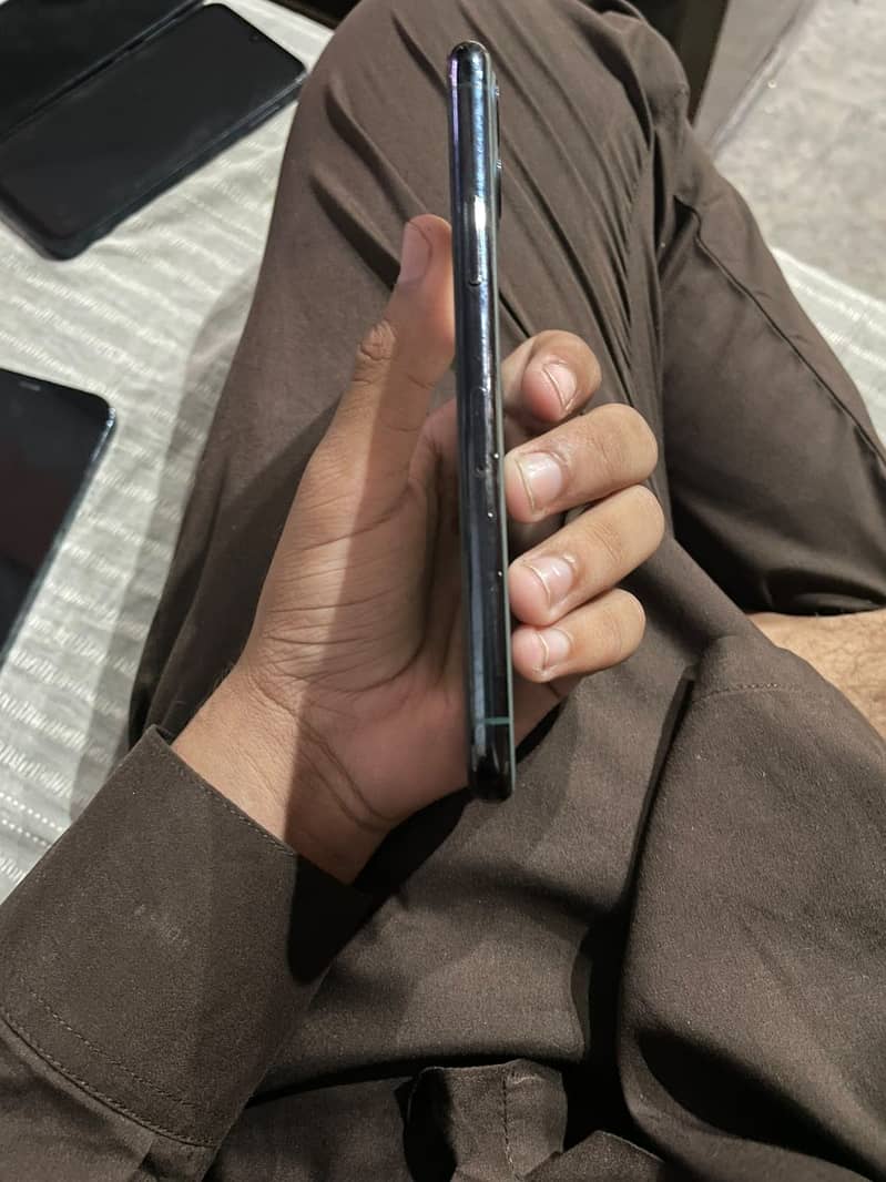 Apple iPhone 11 Pro 5