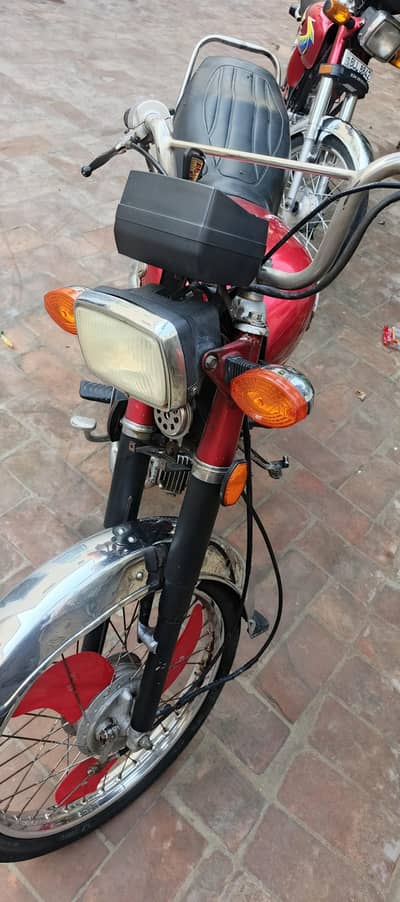 Honda CD 2006 model