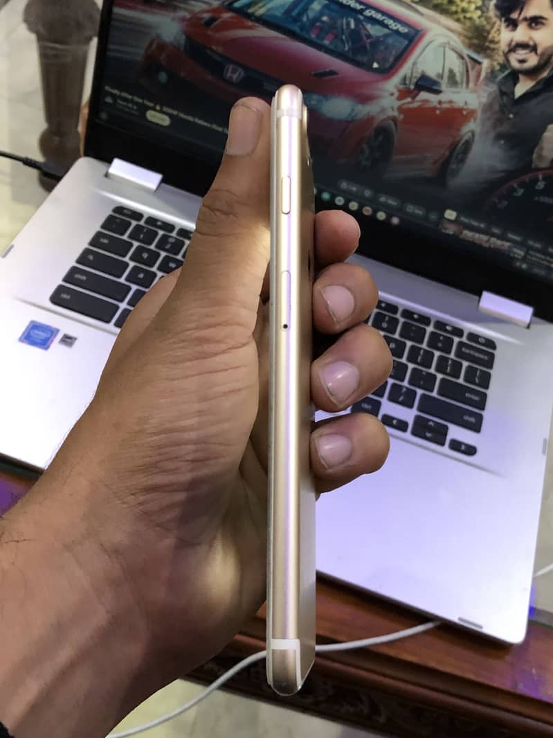 Apple iPhone 7 Plus 10