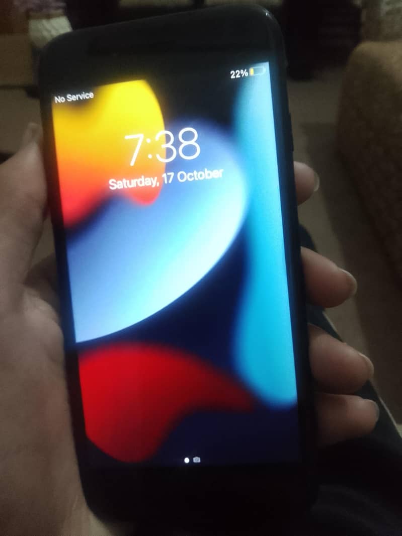 Apple iPhone 7 0