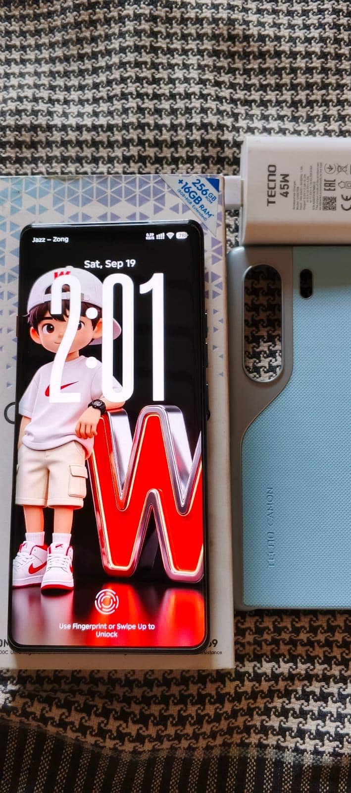 Tecno CAMON 40 Pro 0