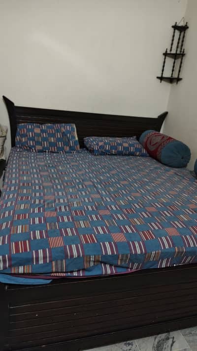 In a very brilliant condition king side bed