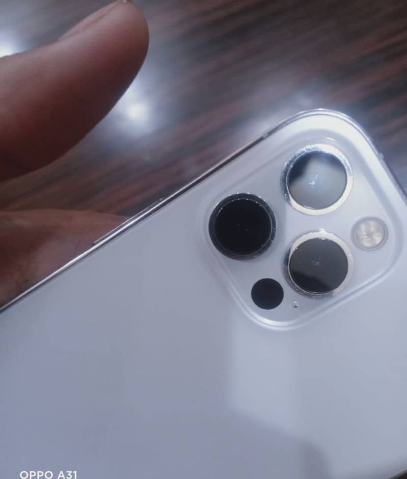 Apple iPhone 12 Pro 18