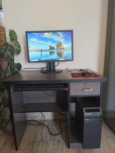 Lenovo Desktop Computer Setup with Table + 22" Lenovo LED / LCD