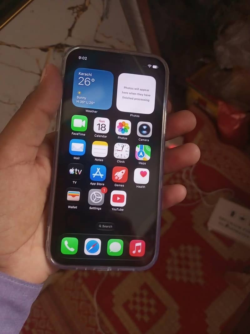 Apple iPhone 12 1