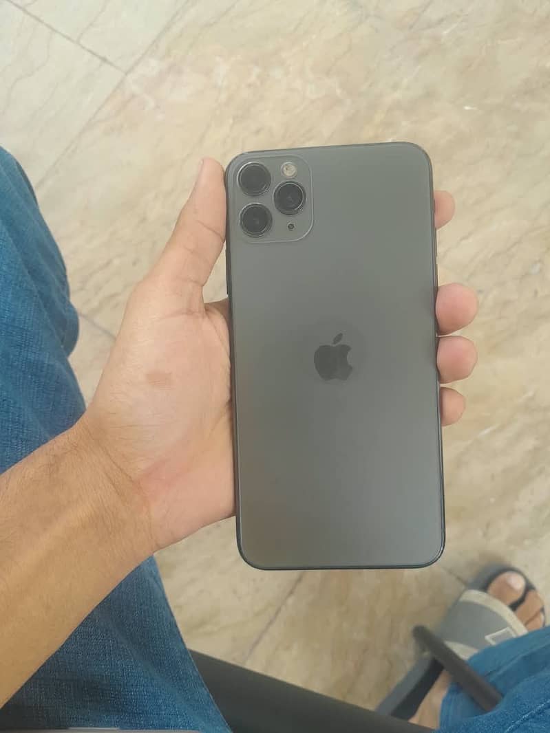 Apple iPhone 11 Pro Max 1