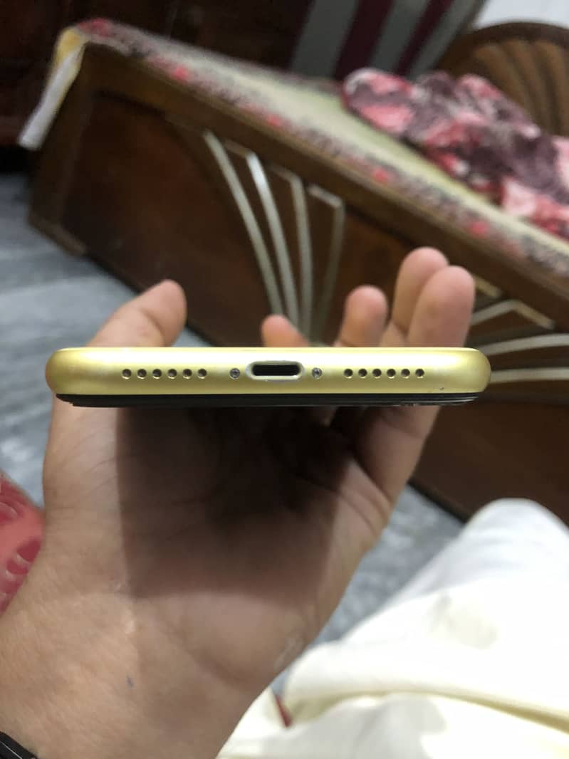 Apple iPhone 11 1