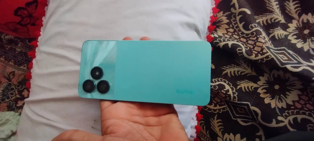 Realme C51 0