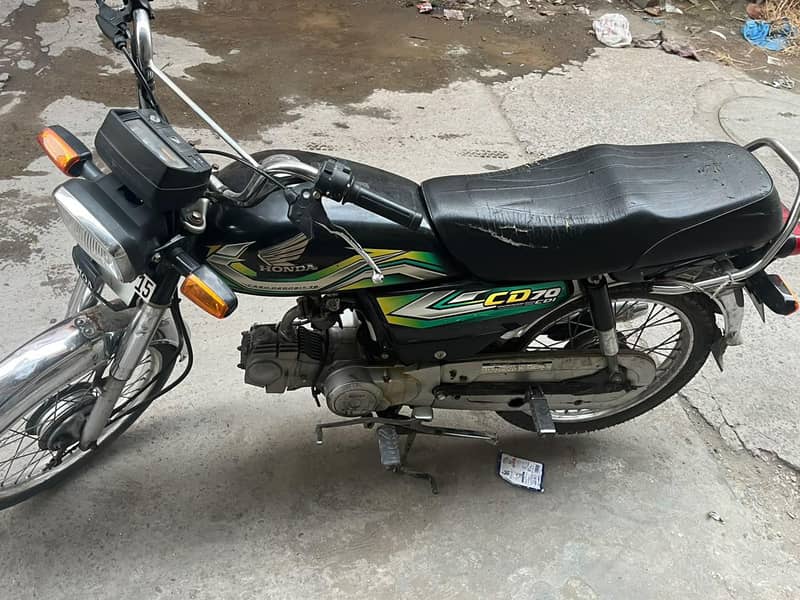 CD 70 2023 model First Hand 1