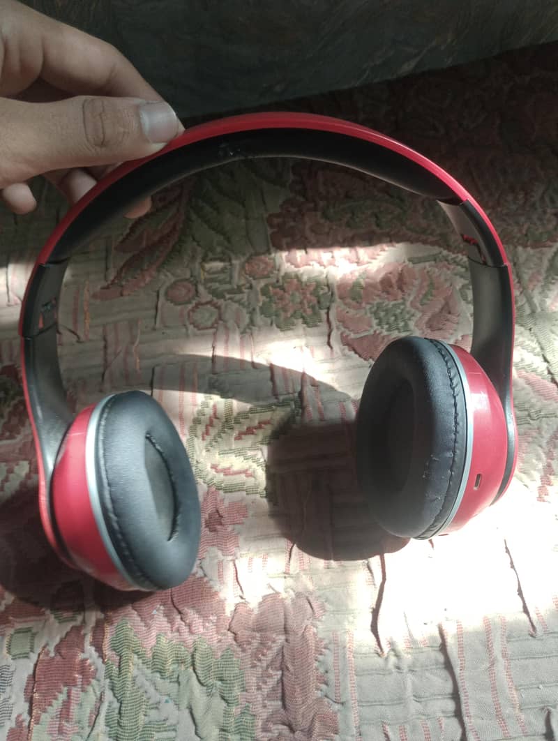 headphones 0