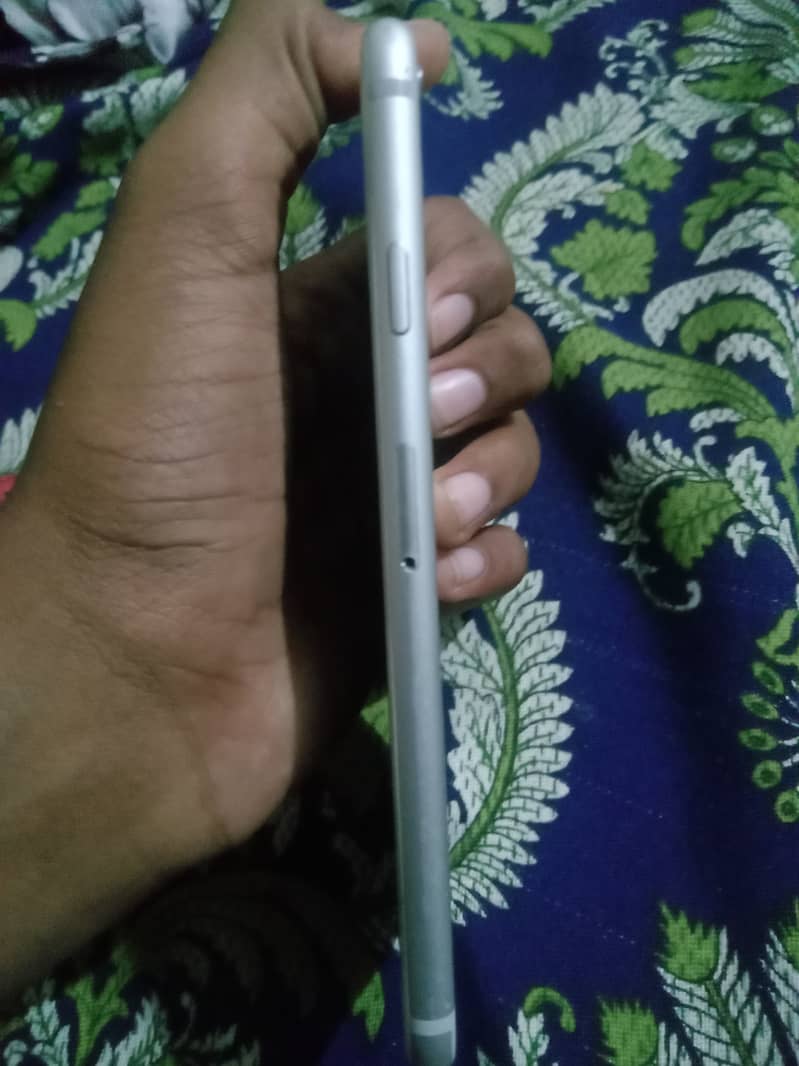 Apple iPhone 6 3