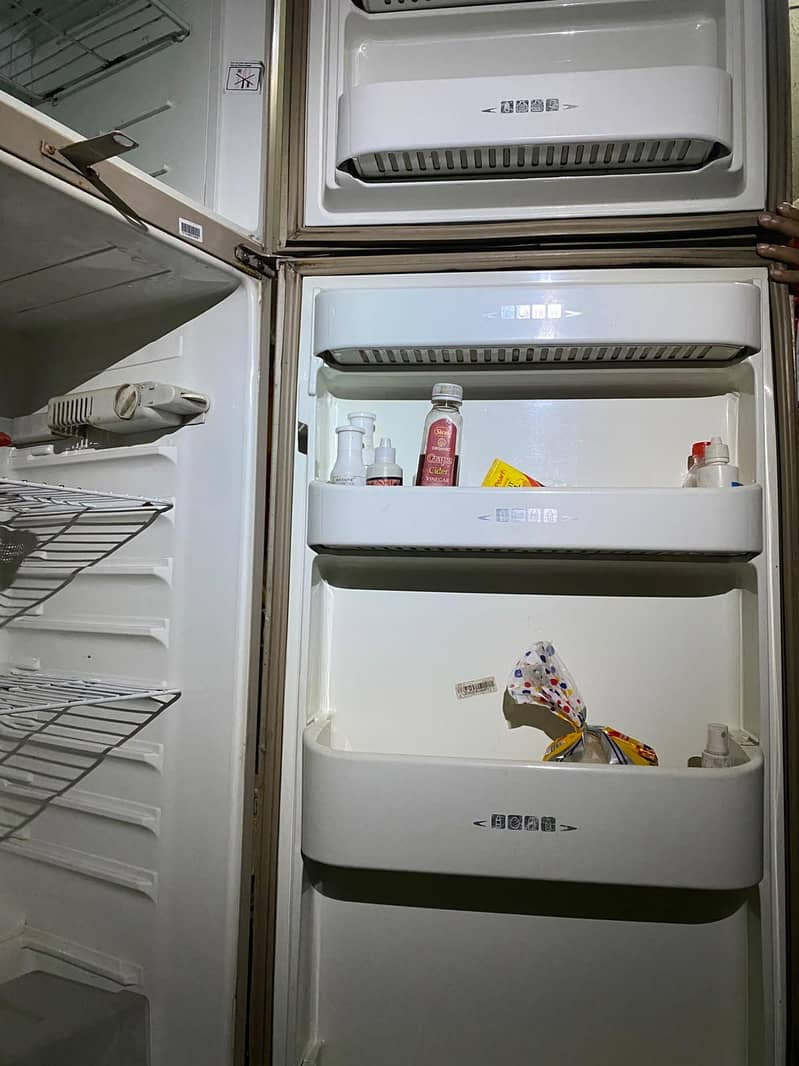 Dawlance refrigerator 1