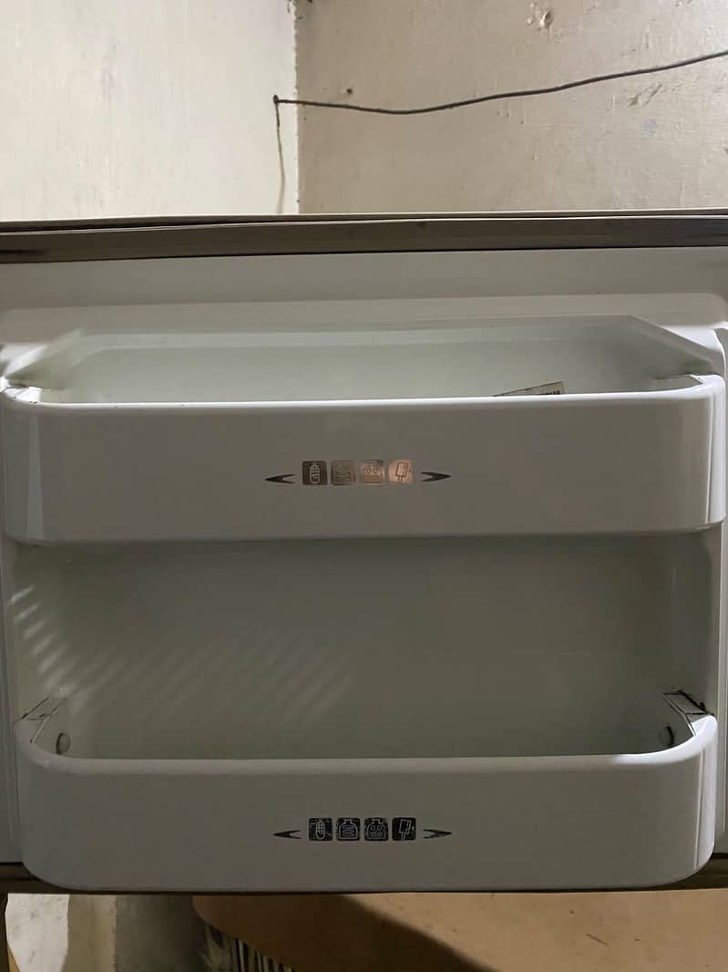 Dawlance refrigerator 3