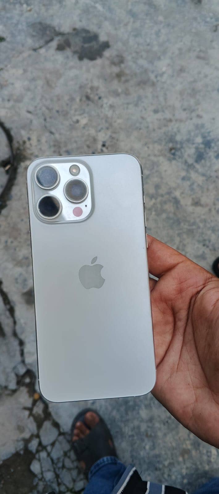 Apple iPhone 15 Pro Max 1