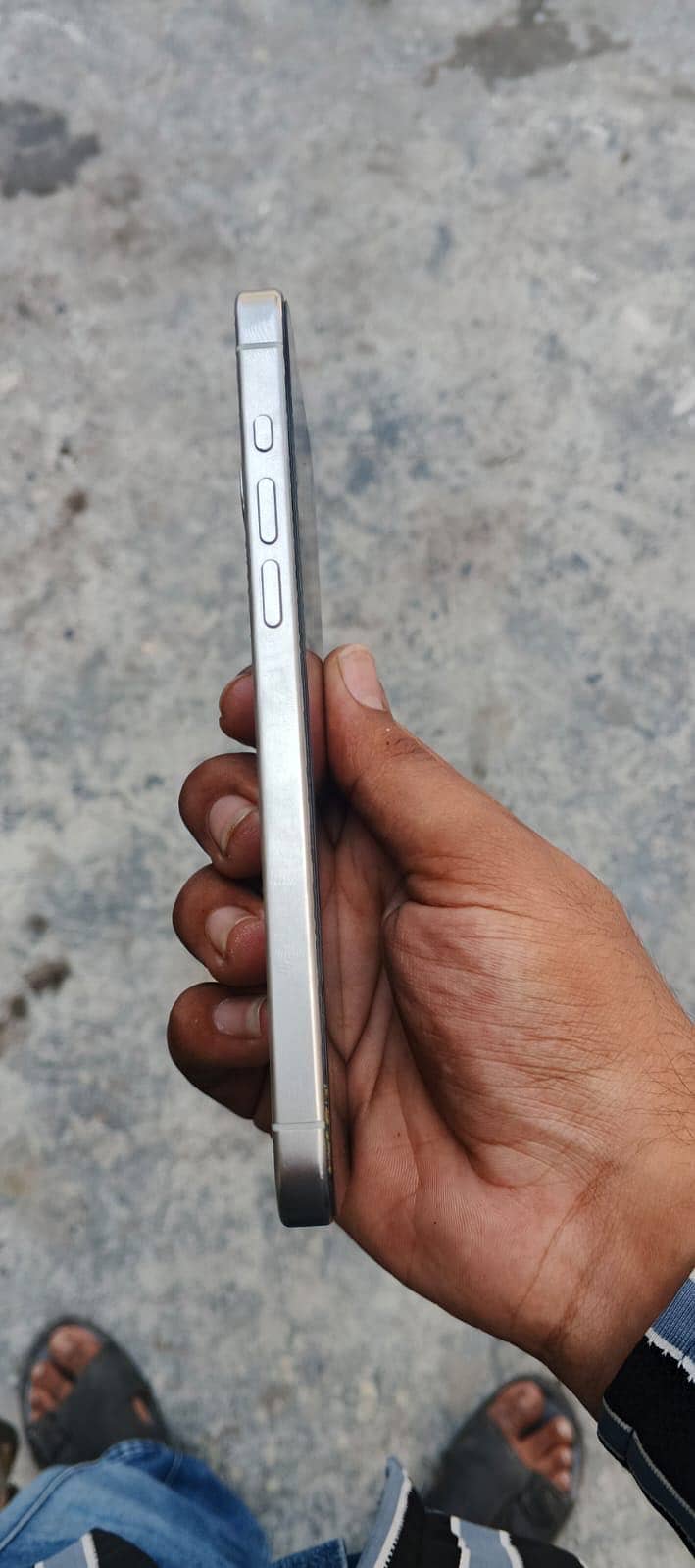 Apple iPhone 15 Pro Max 2
