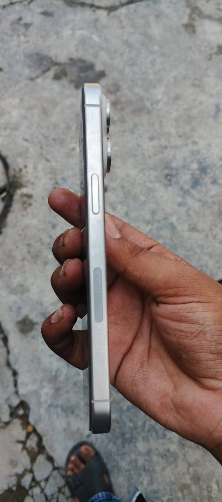 Apple iPhone 15 Pro Max 4