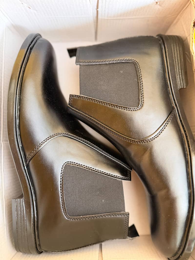 Chalsea Boots 2