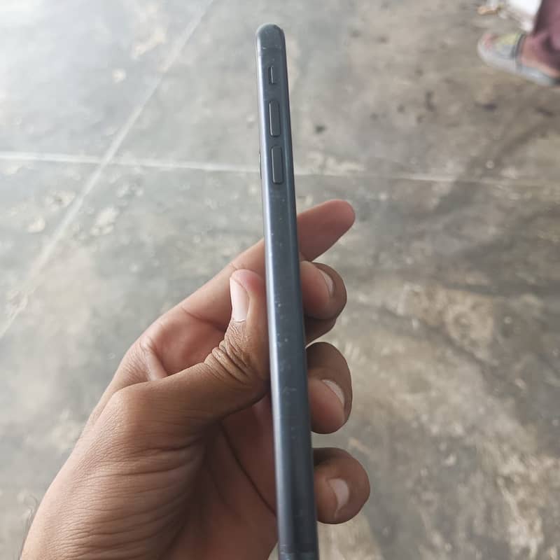 Apple iPhone XR 2