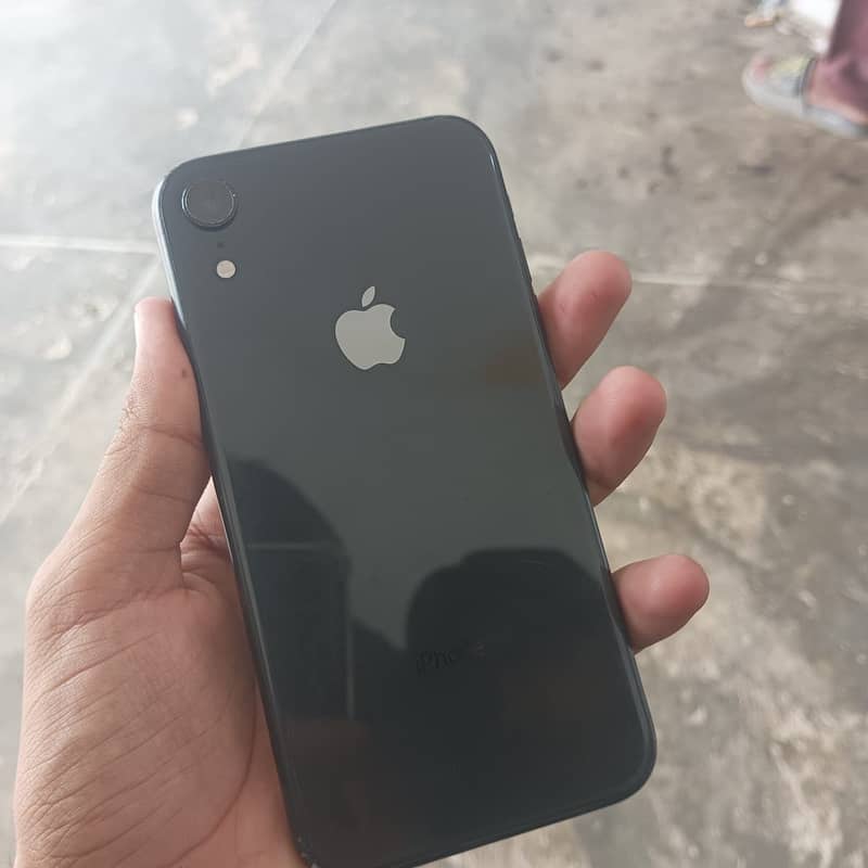 Apple iPhone XR 6